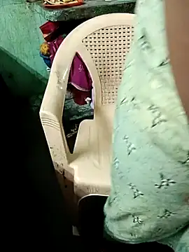 Snapshot of Omana-kutty chatting on February 14, 2025, 9:55 am Omana-kutty online show from February 14, 2025, 9:55 am