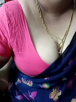 Snapshot of Omana-kutty chatting on February 19, 2025, 7:17 am Omana-kutty online show from February 19, 2025, 7:17 am