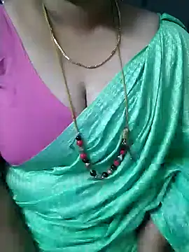 Snapshot of Omana-kutty chatting on February 3, 2025, 3:38 pm Omana-kutty online show from February 3, 2025, 3:38 pm