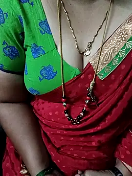 Snapshot of Omana-kutty chatting on February 10, 2025, 1:57 am Omana-kutty online show from February 10, 2025, 1:57 am