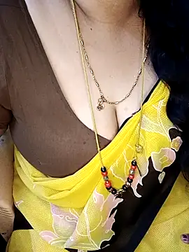 Snapshot of Omana-kutty chatting on February 26, 2025, 5:03 am Omana-kutty online show from February 26, 2025, 5:03 am