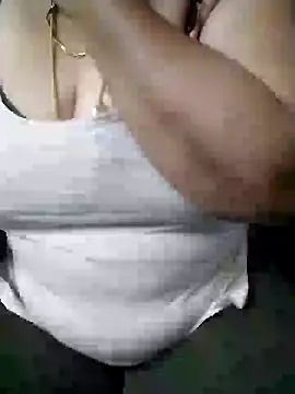 Snapshot of Omana-kutty chatting on February 1, 2025, 11:31 am Omana-kutty online show from February 1, 2025, 11:31 am