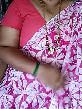 Snapshot of Omana-kutty chatting on February 24, 2025, 4:38 am Omana-kutty online show from February 24, 2025, 4:38 am