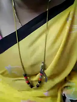 Snapshot of Omana-kutty chatting on February 3, 2025, 4:04 am Omana-kutty online show from February 3, 2025, 4:04 am