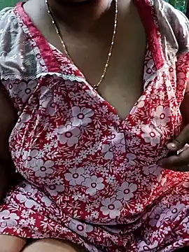 Snapshot of Omana-kutty chatting on March 10, 2025, 4:38 am Omana-kutty online show from March 10, 2025, 4:38 am