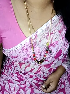 Snapshot of Omana-kutty chatting on March 7, 2025, 4:35 am Omana-kutty online show from March 7, 2025, 4:35 am