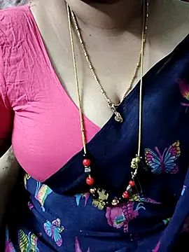 Snapshot of Omana-kutty chatting on February 19, 2025, 4:01 am Omana-kutty online show from February 19, 2025, 4:01 am