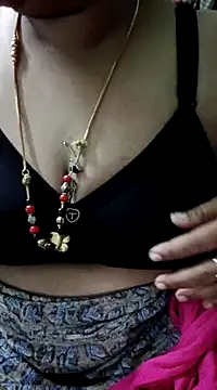 Snapshot of Omana-kutty chatting on March 15, 2025, 12:56 pm Omana-kutty online show from March 15, 2025, 12:56 pm