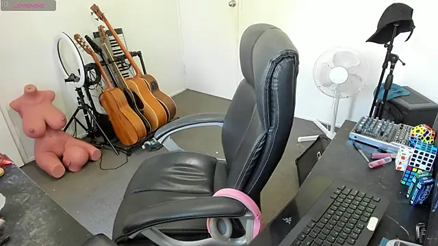 Snapshot of Ts-lucy-lux chatting on November 2, 2025, 9:53 pm Ts-lucy-lux online show from November 2, 2025, 9:53 pm