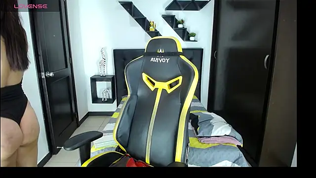 Snapshot of kendalladam chatting on January 15, 2026, 9:07 pm kendalladam online show from January 15, 2026, 9:07 pm