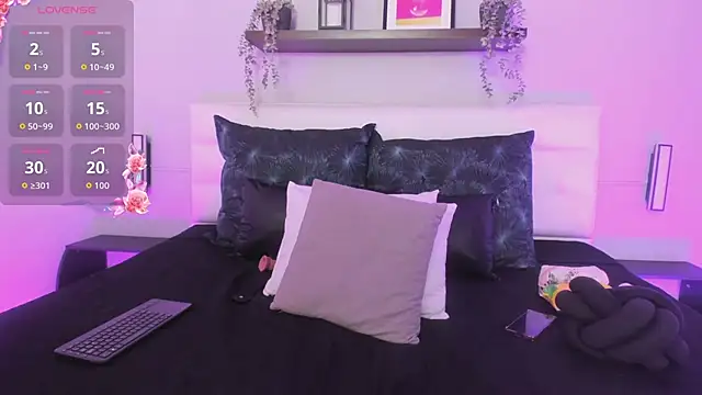 Snapshot of isabella_simons chatting on May 26, 2026, 2:31 am isabella simons online show from May 26, 2026, 2:31 am