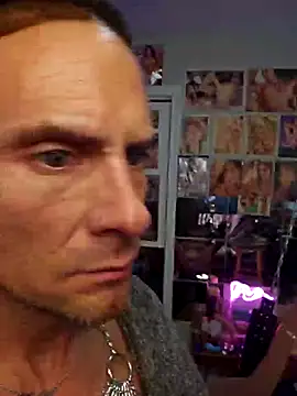 luvs2cumm69 online show from March 9, 2025, 8:29 am