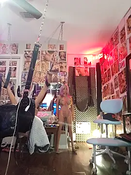 luvs2cumm69 online show from October 16, 2025, 10:34 am