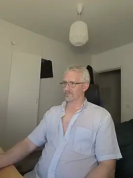 tom-swede online show from June 6, 2026, 11:10 pm