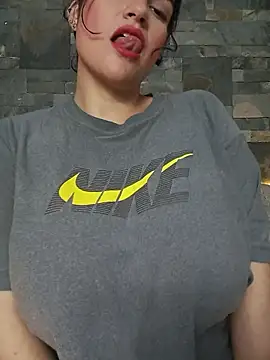 passionate love22 online show from December 4, 2025, 11:26 pm