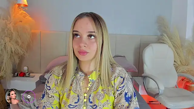 Snapshot of sofia_pamela chatting on February 4, 2026, 7:09 pm sofia pamela online show from February 4, 2026, 7:09 pm