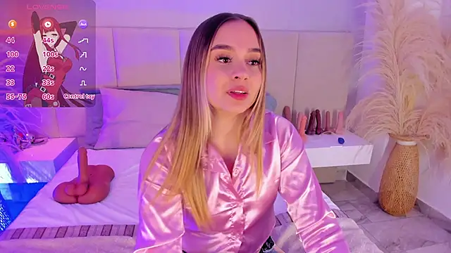 Snapshot of sofia_pamela chatting on February 19, 2025, 7:16 pm sofia pamela online show from February 19, 2025, 7:16 pm