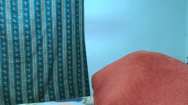 kendalkitty1 online show from January 11, 2026, 8:49 pm