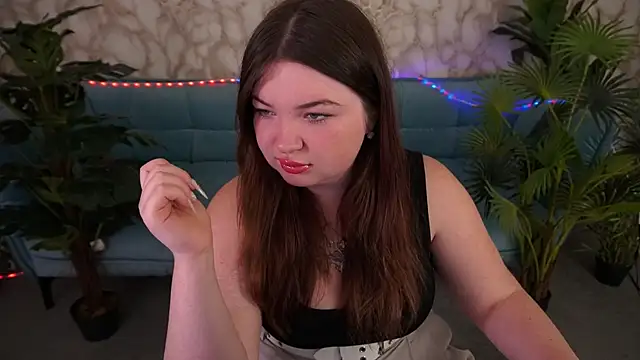 RosieMoons online show from October 11, 2025, 7:37 pm