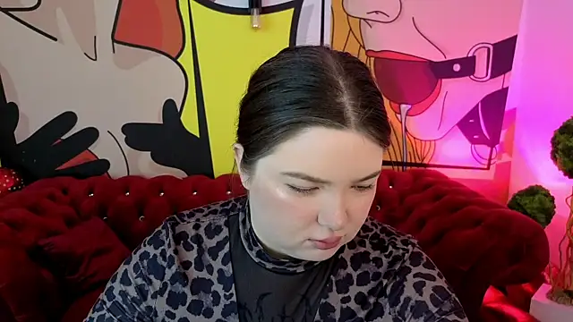 RosieMoons online show from April 7, 2026, 7:26 pm