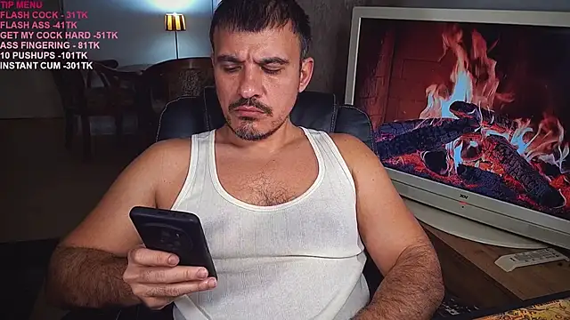 Snapshot of officeman7 chatting on March 7, 2025, 7:38 pm officeman7 online show from March 7, 2025, 7:38 pm