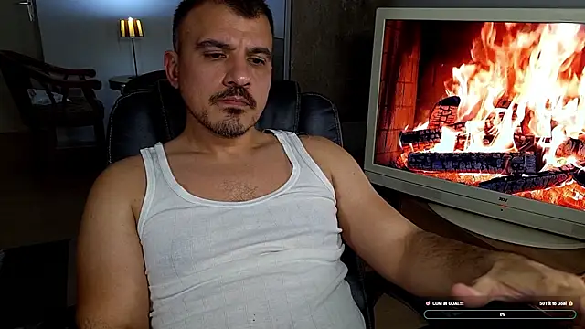 Snapshot of officeman7 chatting on February 14, 2026, 5:24 pm officeman7 online show from February 14, 2026, 5:24 pm