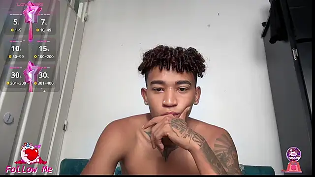 sexy blacks  online show from November 25, 2025, 12:16 pm