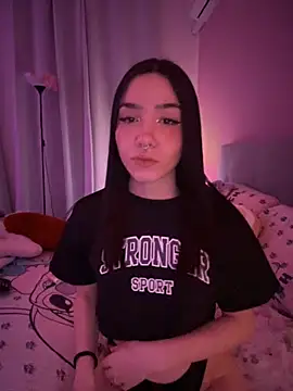 ShannonShanny online show from November 9, 2025, 8:24 pm