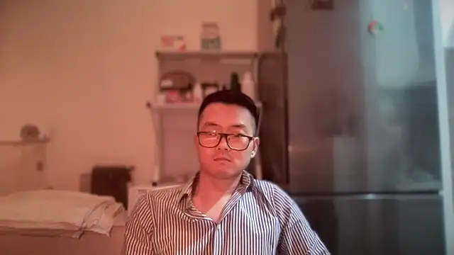 wangjian2324 online show from February 16, 2025, 9:27 pm