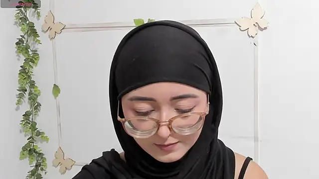 Snapshot of aysel_elid chatting on February 14, 2026, 12:33 am aysel elid online show from February 14, 2026, 12:33 am