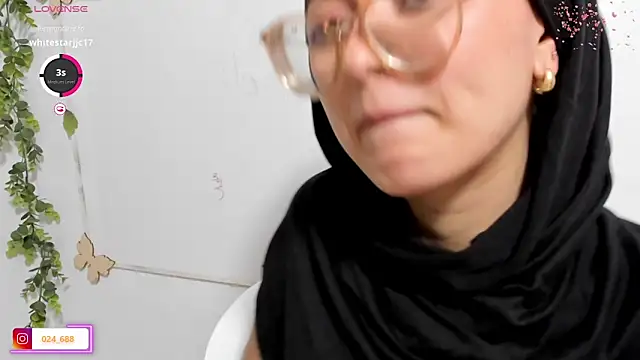 Snapshot of aysel_elid chatting on April 7, 2026, 1:07 am aysel elid online show from April 7, 2026, 1:07 am