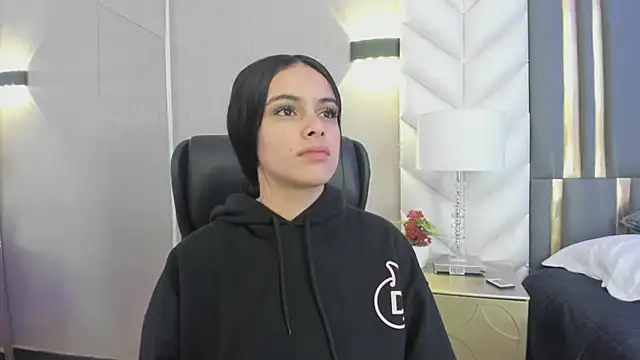 ChloeHarper  online show from March 25, 2026, 11:42 am