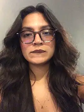 Gia Mazzon online show from June 10, 2026, 5:47 pm