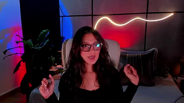 Snapshot of Gia_Mazzon chatting on February 17, 2026, 4:04 pm Gia Mazzon online show from February 17, 2026, 4:04 pm