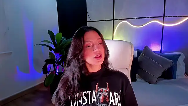 Snapshot of Gia_Mazzon chatting on November 14, 2025, 6:55 pm Gia Mazzon online show from November 14, 2025, 6:55 pm