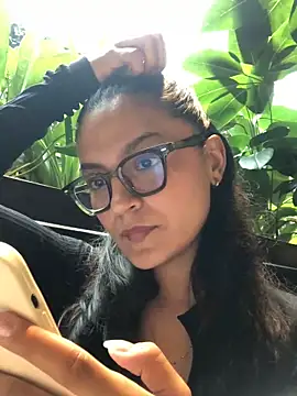 Snapshot of Gia_Mazzon chatting on March 27, 2026, 5:14 pm Gia Mazzon online show from March 27, 2026, 5:14 pm