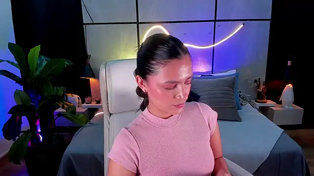 Snapshot of Gia_Mazzon chatting on September 25, 2025, 5:41 pm Gia Mazzon online show from September 25, 2025, 5:41 pm