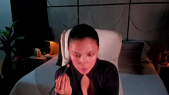 Snapshot of Gia_Mazzon chatting on April 8, 2026, 3:02 pm Gia Mazzon online show from April 8, 2026, 3:02 pm