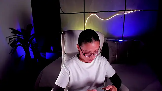 Snapshot of Gia_Mazzon chatting on February 2, 2026, 3:55 pm Gia Mazzon online show from February 2, 2026, 3:55 pm