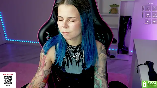 Latex Kitty online show from November 14, 2025, 1:48 pm