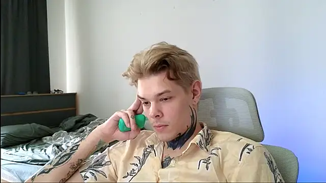 DENIS HERE online show from May 14, 2026, 12:02 pm