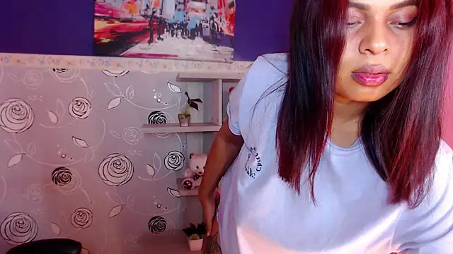 Naomi Tylers online show from February 9, 2025, 3:11 am