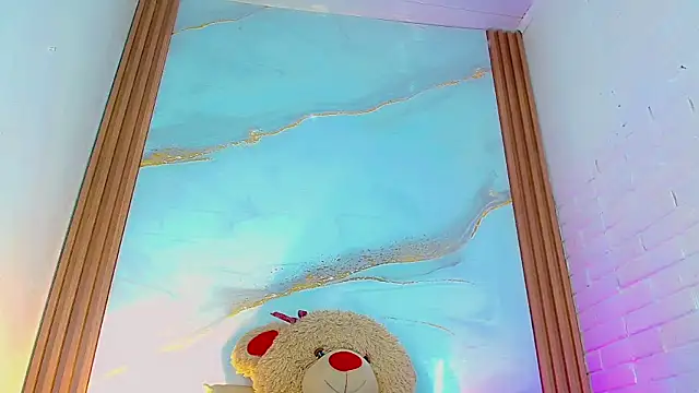 Snapshot of CoralineSweett chatting on November 14, 2025, 8:01 pm CoralineSweett online show from November 14, 2025, 8:01 pm