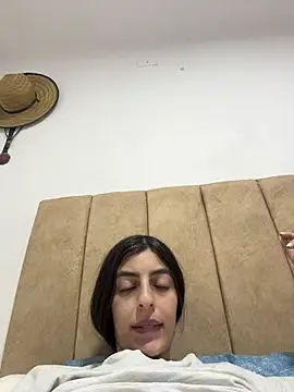 Snapshot of cristel_17 chatting on January 7, 2026, 10:15 pm cristel 17 online show from January 7, 2026, 10:15 pm