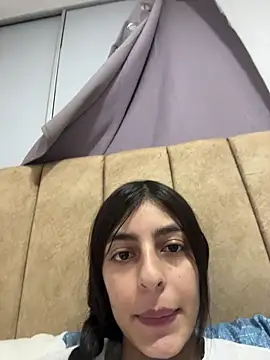 Snapshot of cristel_17 chatting on January 18, 2026, 10:57 pm cristel 17 online show from January 18, 2026, 10:57 pm