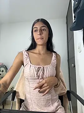 Snapshot of cristel_17 chatting on October 21, 2025, 11:37 pm cristel 17 online show from October 21, 2025, 11:37 pm