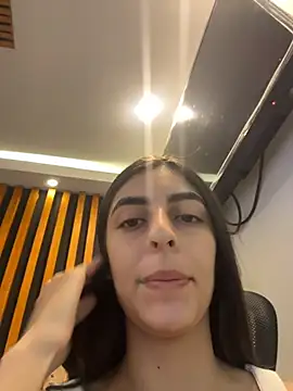 Snapshot of cristel_17 chatting on June 7, 2026, 9:42 pm cristel 17 online show from June 7, 2026, 9:42 pm