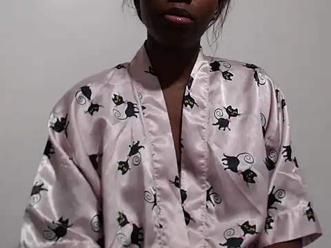 black   ghodess online show from November 12, 2025, 10:02 pm