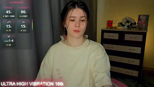 Snapshot of cutie_mili chatting on May 24, 2026, 1:33 pm cutie mili online show from May 24, 2026, 1:33 pm