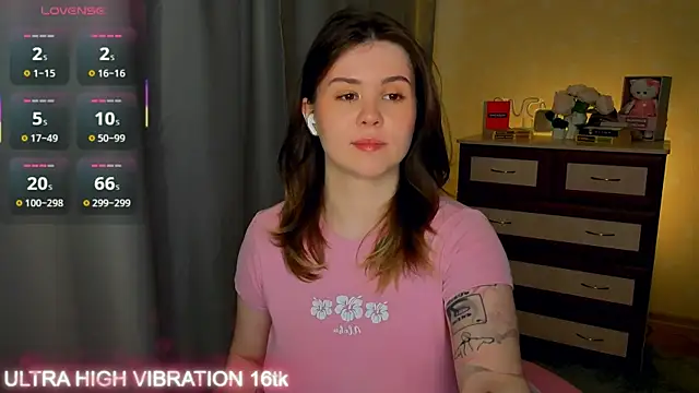 Snapshot of cutie_mili chatting on May 17, 2026, 10:26 am cutie mili online show from May 17, 2026, 10:26 am